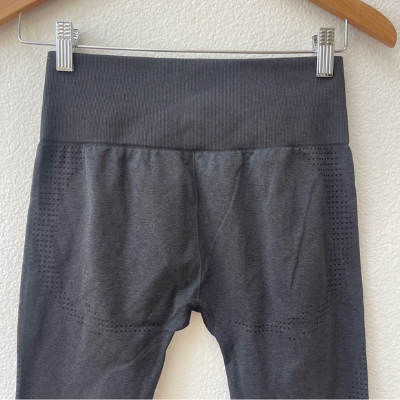 Gymshark Charcoal Compression Leggings Size M - Picture 4 of 5